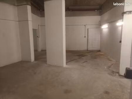 115m2_garage-parking-box-entrepôt-stockage