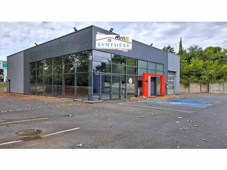 location locaux professionnels 370 m² à saintes (17100)  3 800 €