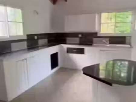 location appartement 5 pièces 160 m² à morne a l'eau (97111)  1 250 €