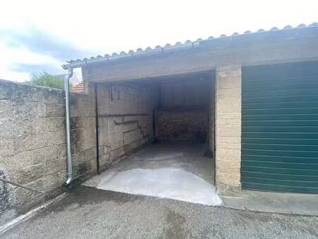 location garage box et parking à dinan (22100) : à louer / 15m² dinan