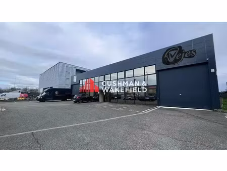 local d'activites a vendre