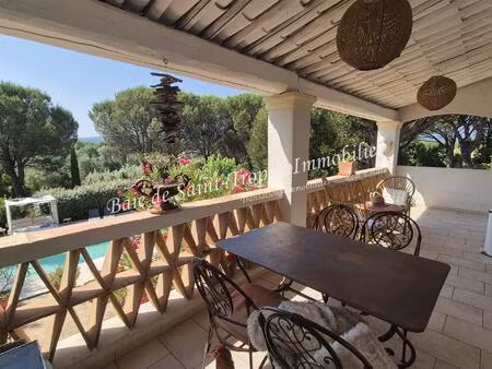 propriété avec piscine sur grimaud