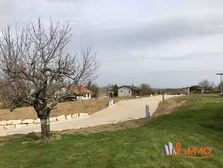 terrain viabilisé de 475 m² avec vue