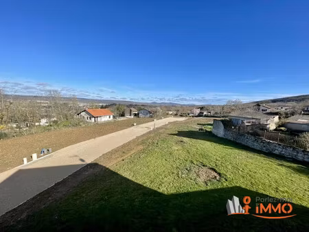 terrain viabilisé de 503 m² avec vue