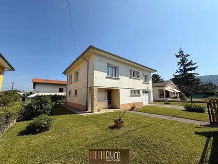 maison familiale rénovée en partie avec potentiel d'évolution !