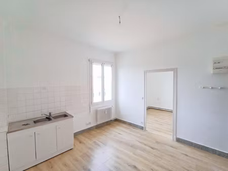 aubenas centre - appartement 2 pieces 27m2 ascenseur