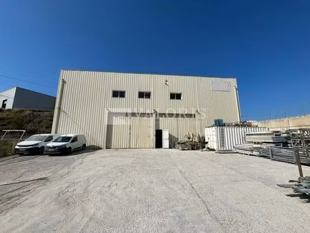 location commerce 505 m² à le rove (13740)