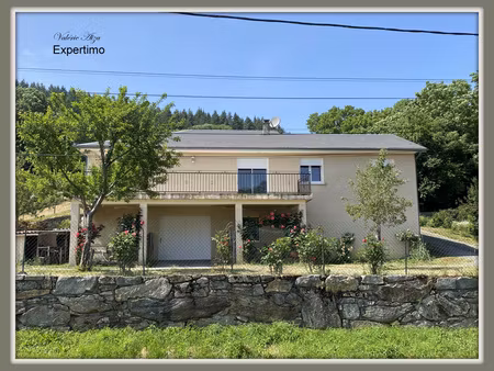 maison avec terrain de 1638m²