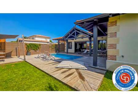 villa de 2021 avec 3 chambres  garage et piscine