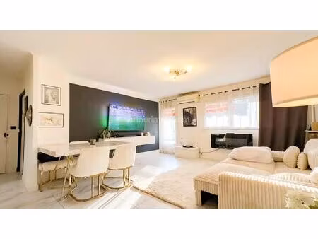 location appartement 3 pièces 61 m2 à la trinité