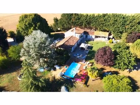 vente maison 4 pièces 220 m² courcoury (17100)