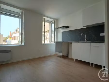 appartement f2 bis à louer - 2 pièces - 70 76 m2 - sancoins - 18 - centre