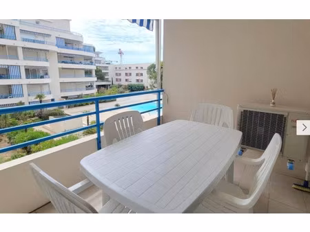 location meublée appartement 2 pièces 36 m² à saint aygulf (83370)  750 €