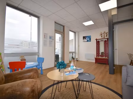 location locaux professionnels 55 m² à calais (62100)  730 €