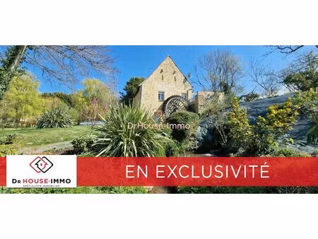 superbe moulin de caractère avec piscine et jardin paysager à saint-jean-des-échelles