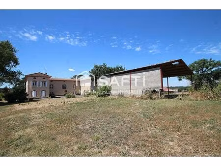 bâtisse du 18ème rare et exceptionnelle en position dominante – 520m² au sol – terrain 1 4