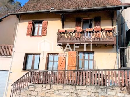 charmante maison de ville avec potentiel restant à exploiter !