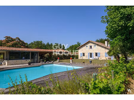 maison de caractère   220 m2 à 20 minutes de mont de marsan