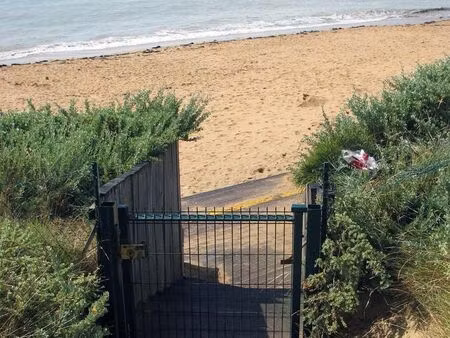 t1bis vue mer meublé à louer de septembre à juin