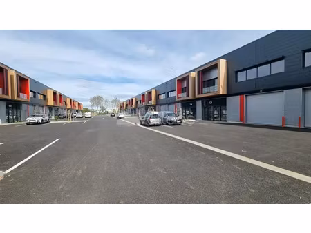 activités avec bureaux a louer