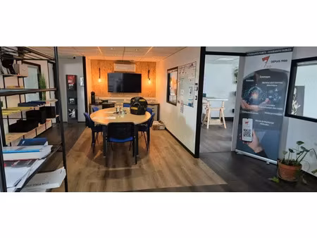 mixte activites- bureaux a louer