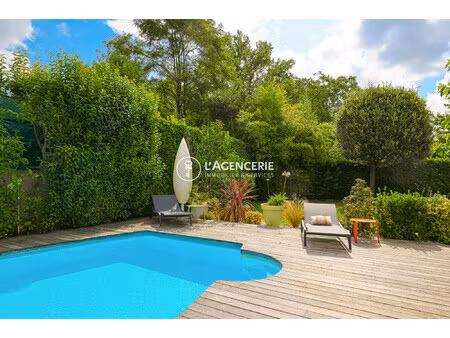 maladrerie  maison t8 contemporaine