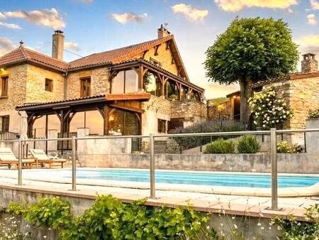 belle maison et sa vue exceptionnelle