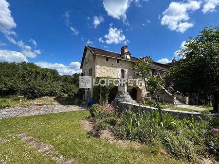 maison en pierre boissières 7 chambres  9 pièce(s) 217 m2