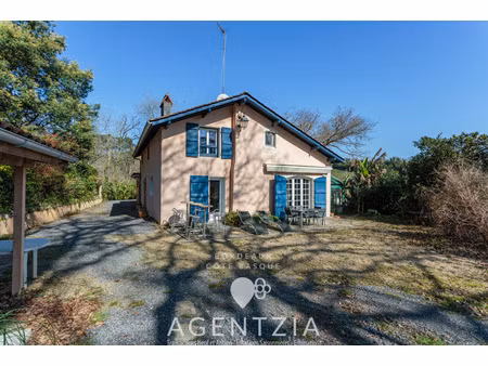 bayonne propriété de charme avec parc arboré  étang et accès à un ponton privé sur l'adour