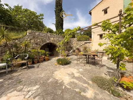 propriété de charme avec vue 2 3 hectares de terrain appartement indépendant fayence