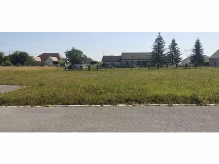 à vendre terrain constructible ( à bâtir) à bouranton 87