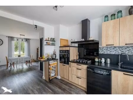 vente maison 5 pièces 126 m² poursay-garnaud (17400)