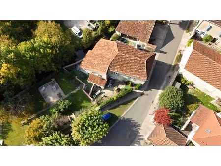 vente maison 10 pièces 237 m² à luzech (46140)  296 520 €