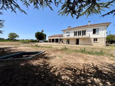 maison t6 de 181.68 m² et dépendances de 450 m²