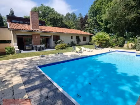 a 15 min de dax sans voisin direct