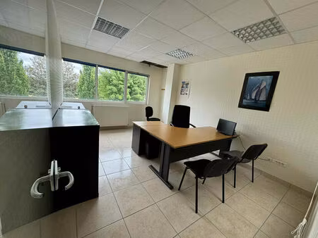 location bureau 380 m² à parçay-meslay (37210)