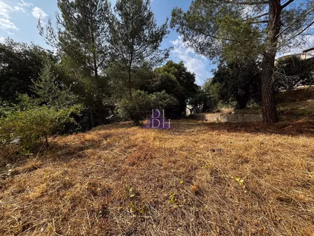 vente terrain 504m2 pierrefeu-du-var 83390 - 155000 € - surface privée