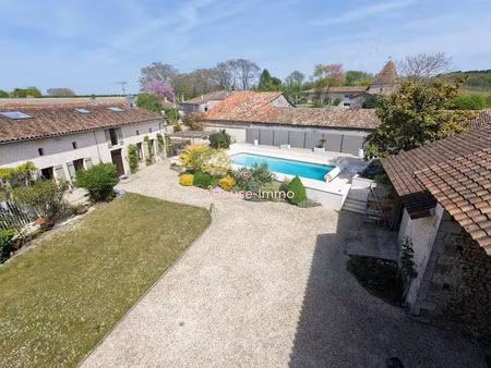 vente maison 11 pièces 377 m² à sainte-souline (16480)  441 000 €