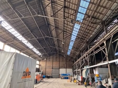 entrep?t petite foret