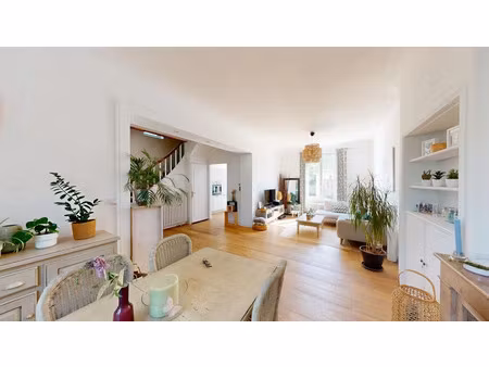 vente maison 5 pièces 120 m² à bron (69500)  550 000 €