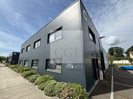 location commerce 147 m² à cailloux-sur-fontaines (69270)