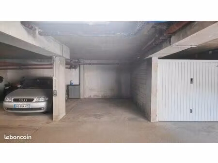 location place de parking