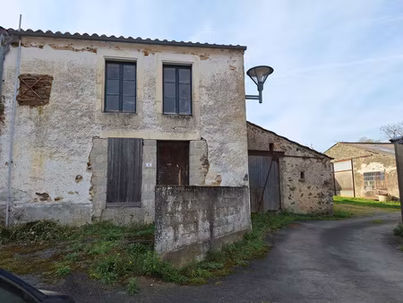 jolie maison en pierre à rénover