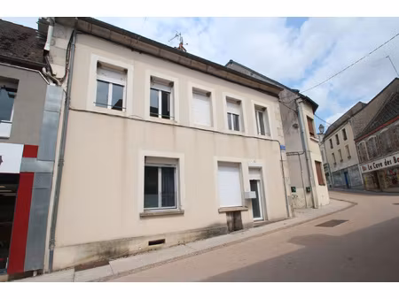 appartement duplex en centre-ville de luzy