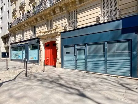 a proximité de la place de la nation  boutique en rdc avec grande facilité d'aménagement