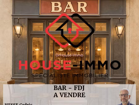 bar licence iv avec logement centre vallet affaire clé en main