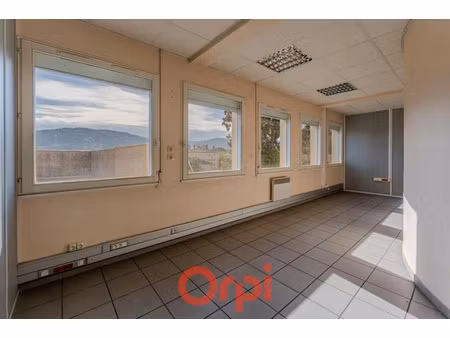 vente locaux professionnels 312 m² à privas (07000)  145 000 €