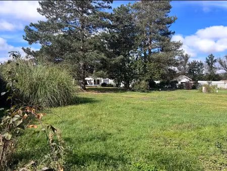 vente terrain 700 m² à l'isle-jourdain (32600)  145 000 €