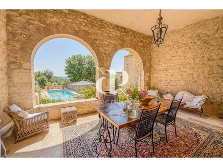 résidence de prestige au cœur d'un village bastide