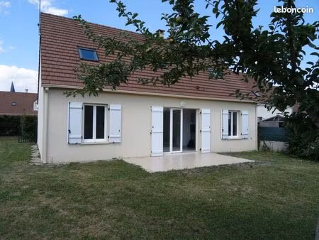 pavillon sur jardin arboré  è pièces  à boigny sur bionne